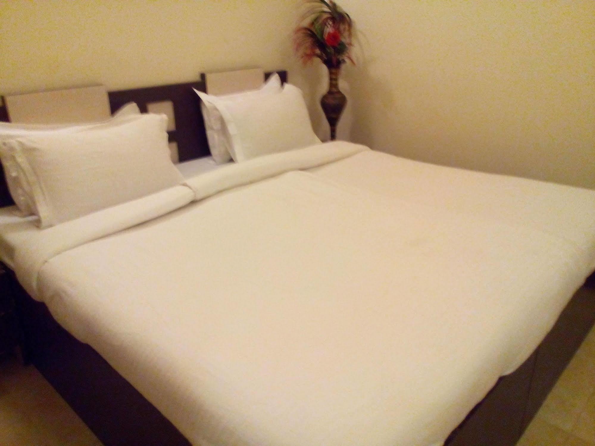 Divine Destination Hotel Varanasi Exterior foto